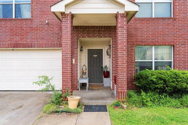8100 Colbi Lane, Fort Worth, TX 76120