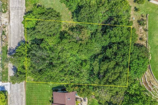 7 Legend Road, Benbrook, TX 76132