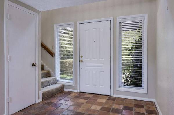 4708 Spring Creek Court, Arlington, TX 76017
