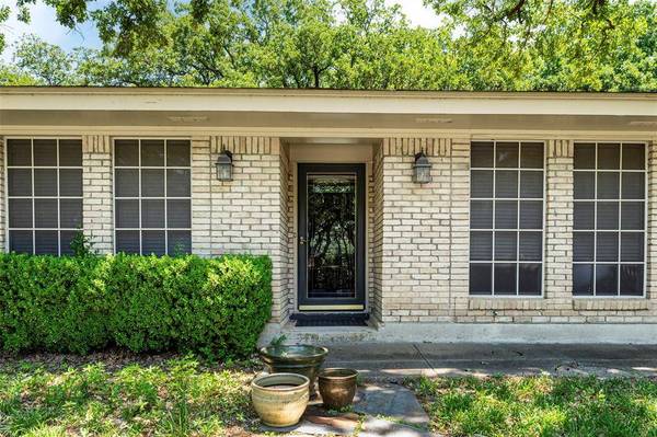3615 Yorkshire Drive, Arlington, TX 76013