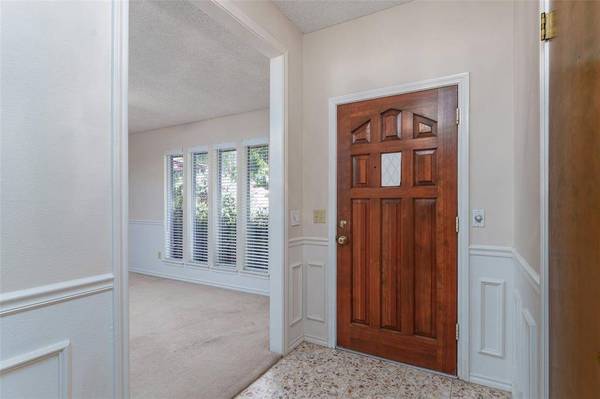 1008 Rocky Canyon Road, Arlington, TX 76012