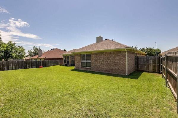 1713 Windcastle Drive, Mansfield, TX 76063