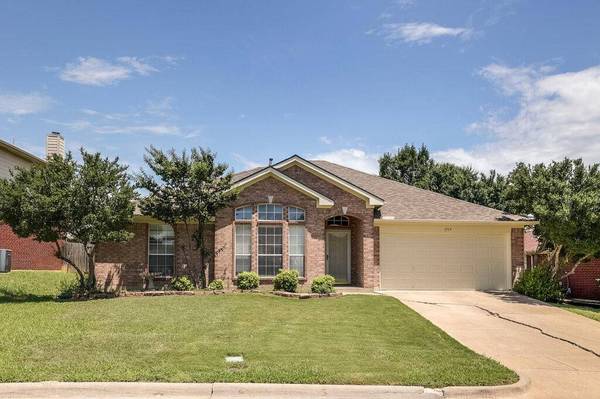 1713 Windcastle Drive, Mansfield, TX 76063