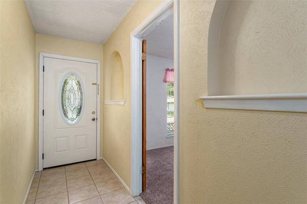 2930 Duff Drive, Arlington, TX 76013