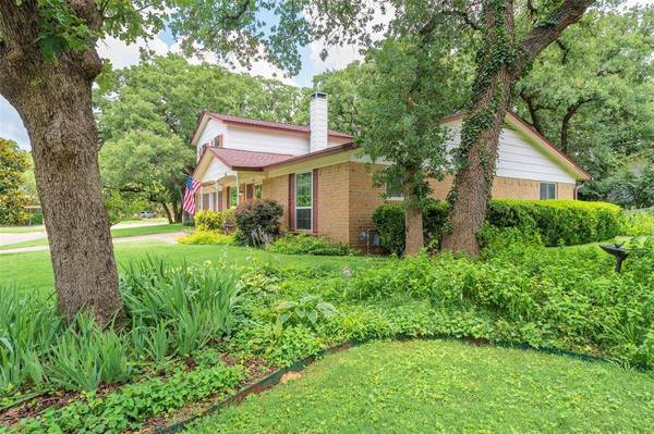 2930 Duff Drive, Arlington, TX 76013