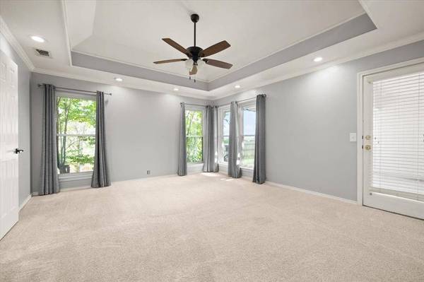 10200 Fieldcrest Drive, Benbrook, TX 76126