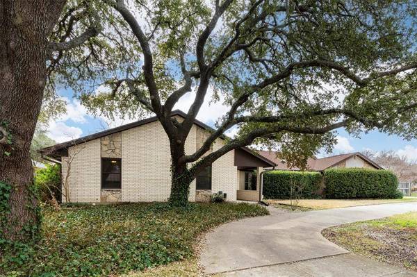 4345 Willow Way Road, Fort Worth, TX 76133