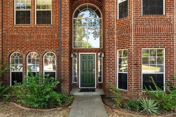 6101 Copperfield Drive, Arlington, TX 76001