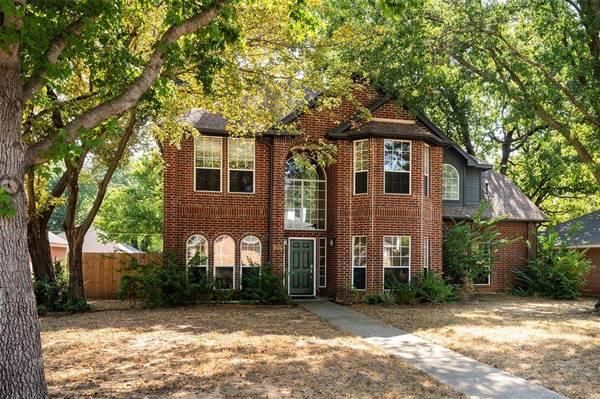 6101 Copperfield Drive, Arlington, TX 76001