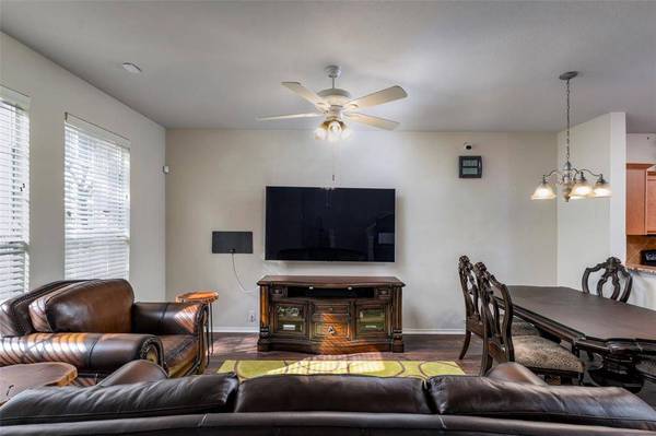 2709 Olympic Park Drive, Grand Prairie, TX 75050