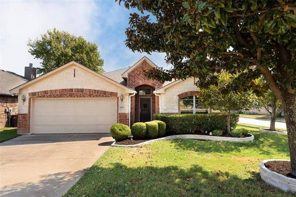 6633 Chalk River Drive, Fort Worth, TX 76179