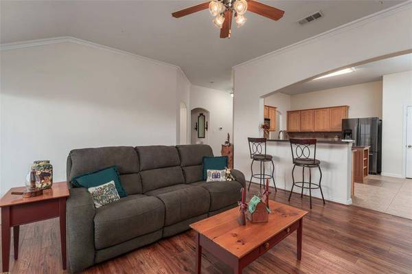 6633 Chalk River Drive, Fort Worth, TX 76179