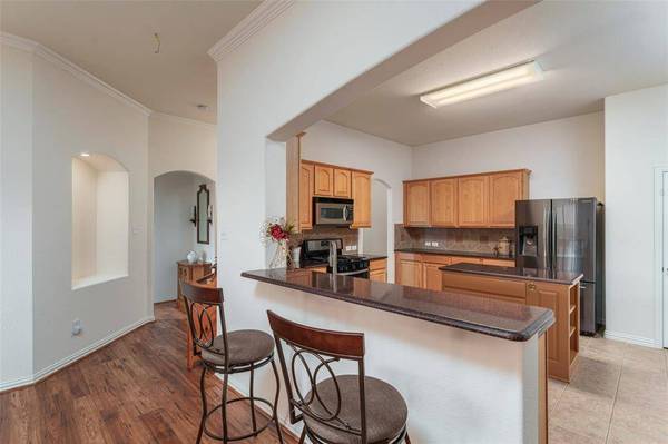 6633 Chalk River Drive, Fort Worth, TX 76179