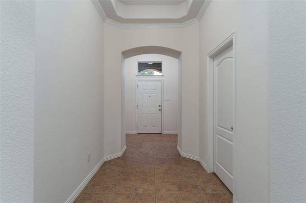 6633 Chalk River Drive, Fort Worth, TX 76179