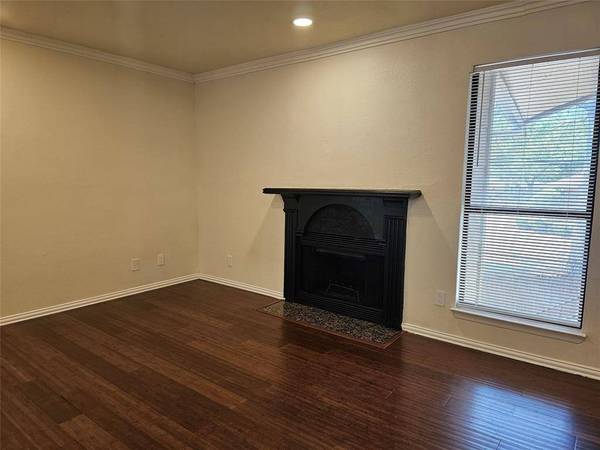1600 Pecan Chase Circle #6, Arlington, TX 76012