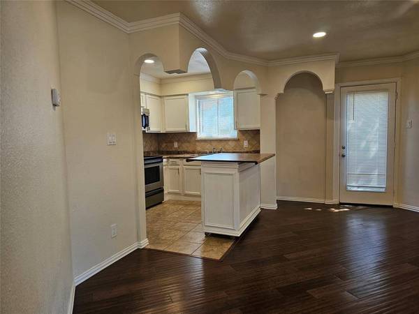 1600 Pecan Chase Circle #6, Arlington, TX 76012