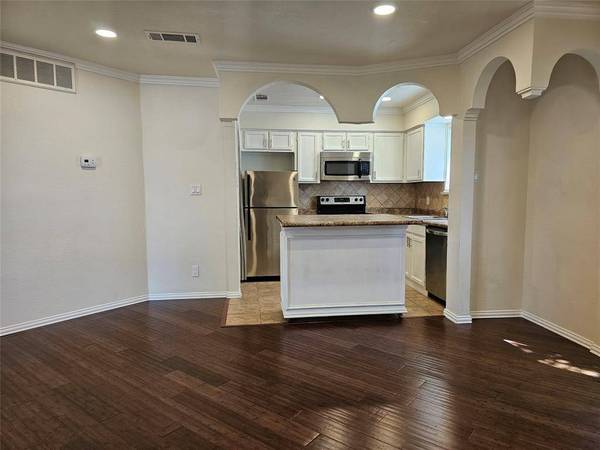 1600 Pecan Chase Circle #6, Arlington, TX 76012