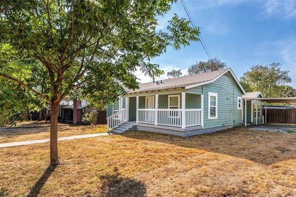 5600 Hiett Court, Fort Worth, TX 76112