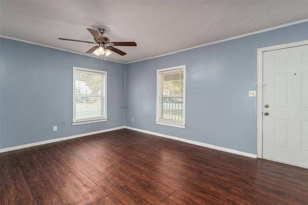 5600 Hiett Court, Fort Worth, TX 76112