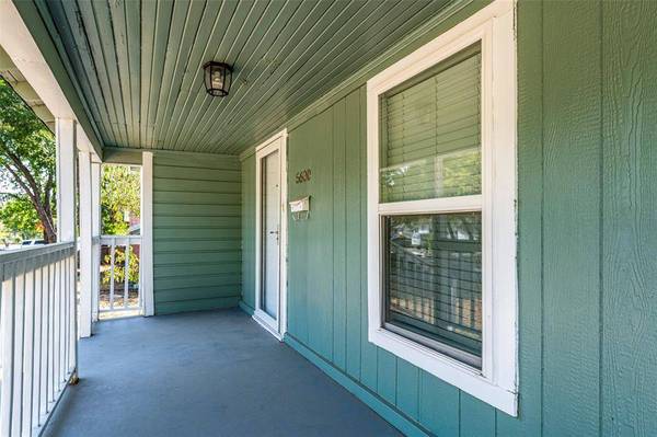5600 Hiett Court, Fort Worth, TX 76112