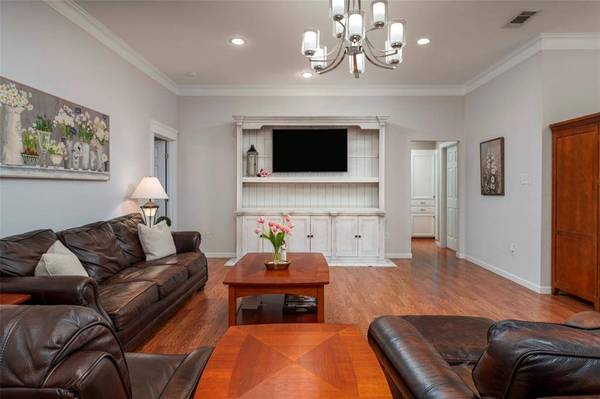 5006 Andalusia Trail, Arlington, TX 76017