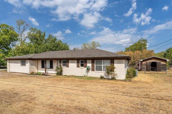 1101 Kennedale Sublett Road, Kennedale, TX 76060