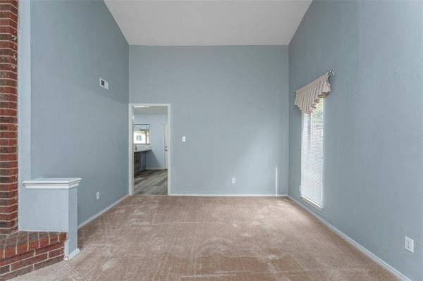 826 Camino Court, Grand Prairie, TX 75052