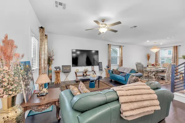 112 Gracie WAY, Hutto, TX 78634