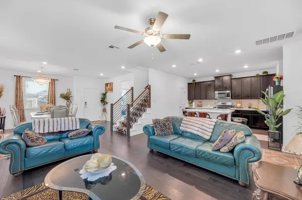 112 Gracie WAY, Hutto, TX 78634