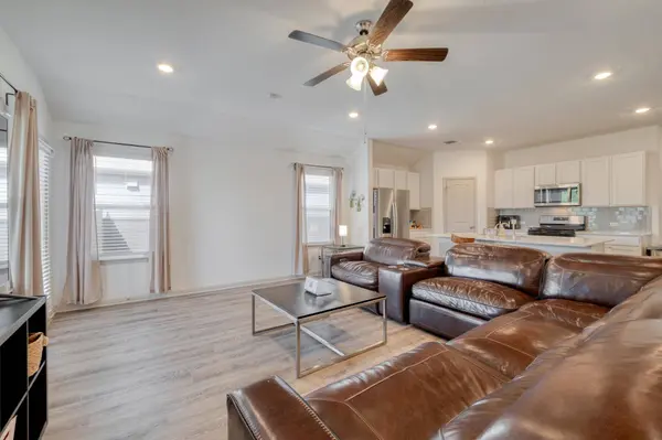 102 Johnson Draw RD, Hutto, TX 78634