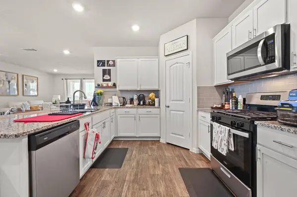 201 Connor LN, Georgetown, TX 78626