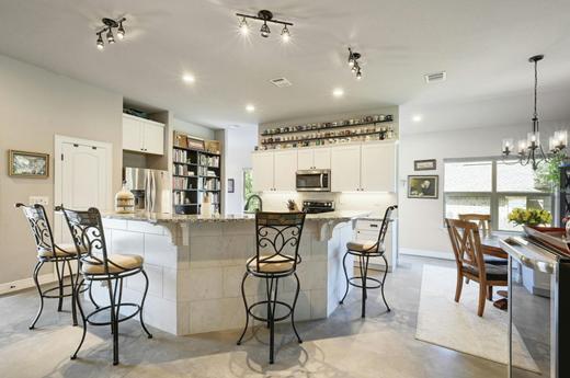 011-469928-19908 Victoria Chase 011_13601096