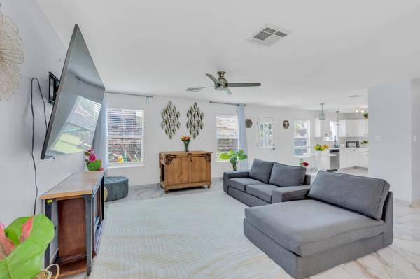 18400 Sun Haven CV, Elgin, TX 78621