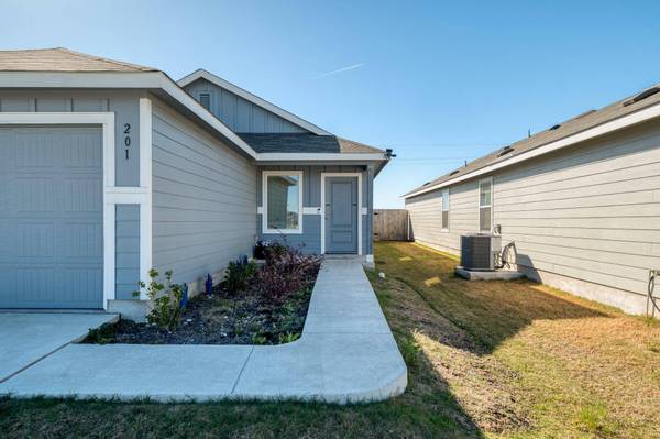 201 Tugboat Annie WAY, Jarrell, TX 76537