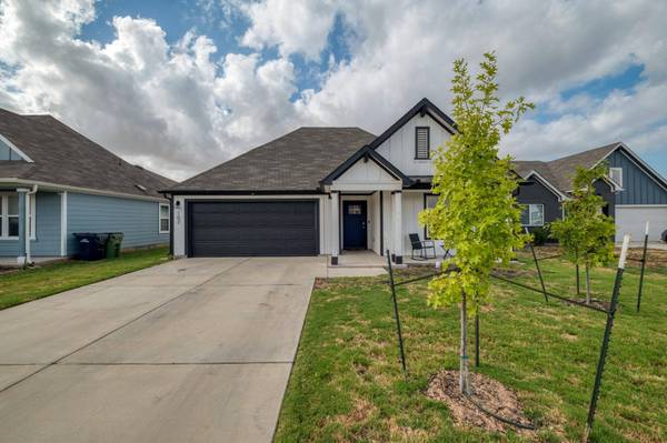 102 Johnson Draw RD, Hutto, TX 78634