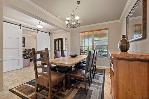 22140 Rose Grass LN, Spicewood, TX 78669