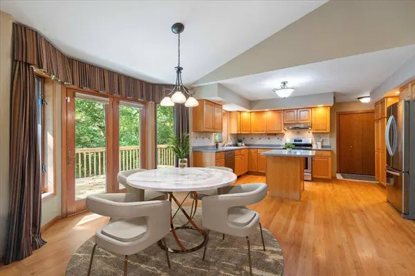 1300 Sundt Lane, Stoughton, WI 53589