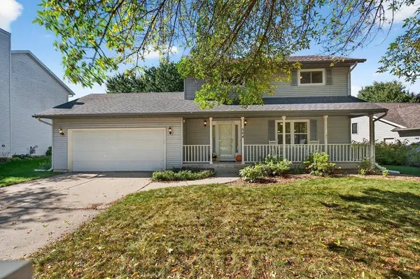 564 N Heatherstone Drive, Sun Prairie, WI 53590