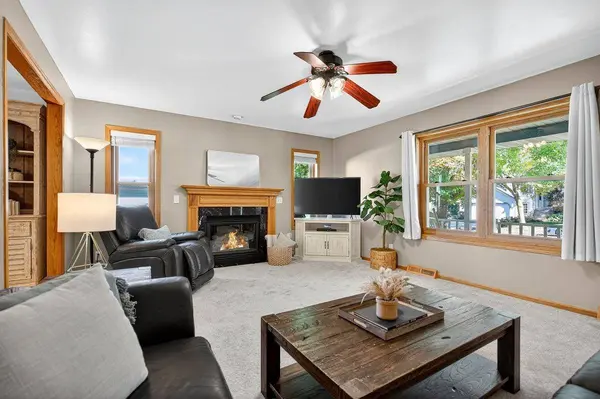 564 N Heatherstone Drive, Sun Prairie, WI 53590