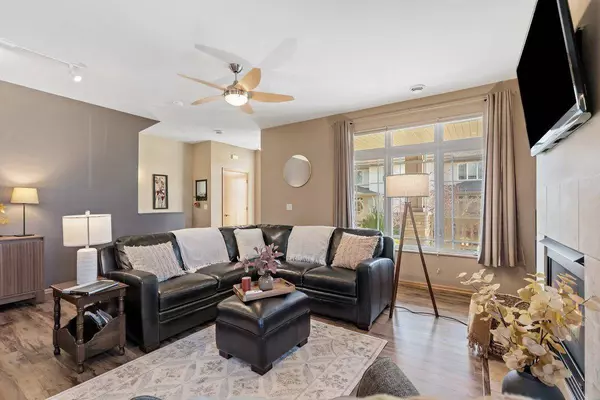 127 Carriage Way, Deforest, WI 53532