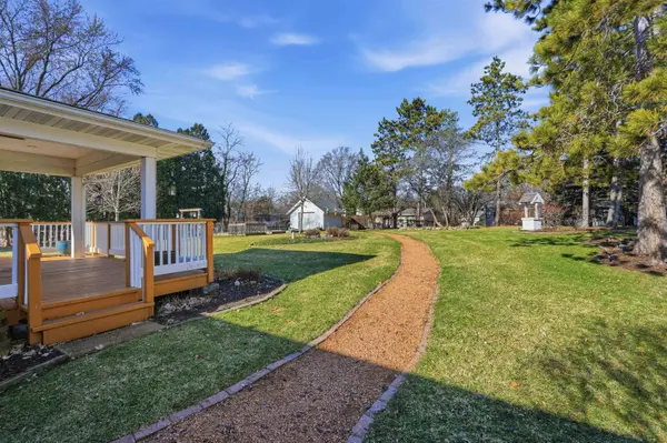 414 Woodview Drive, Sun Prairie, WI 53590