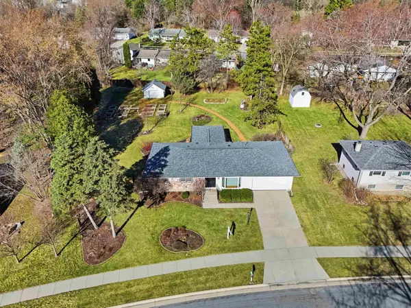 414 Woodview Drive, Sun Prairie, WI 53590