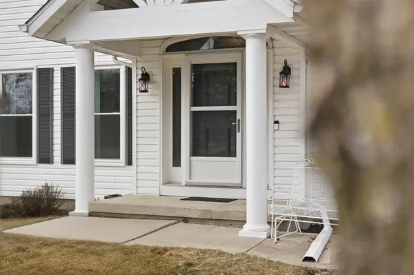 3630 T Bird Way, Cottage Grove, WI 53527