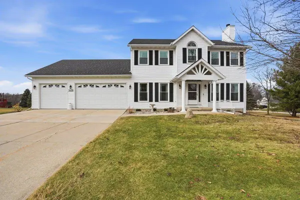 3630 T Bird Way, Cottage Grove, WI 53527