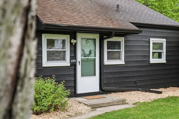 4701 Shore Acres Road, Monona, WI 53716-2644