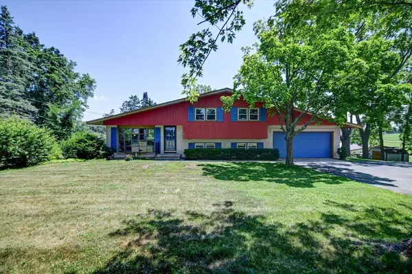 1078 State Hwy 138 Road, Stoughton, WI 53589