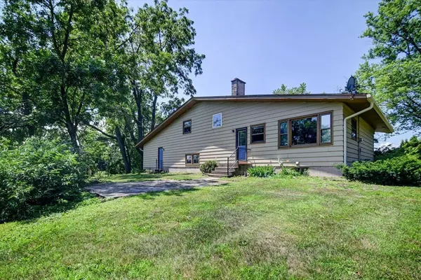 1078 State Hwy 138 Road, Stoughton, WI 53589