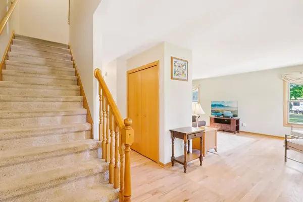 325 Stoney Ridge Trail, Stoughton, WI 53589