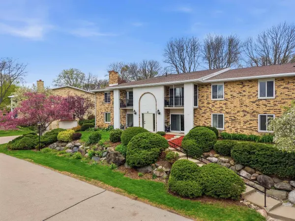 25 Golf Course Road #E, Madison, WI 53704