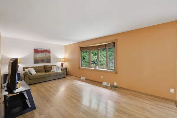 6 Eldon Court, Madison, WI 53716